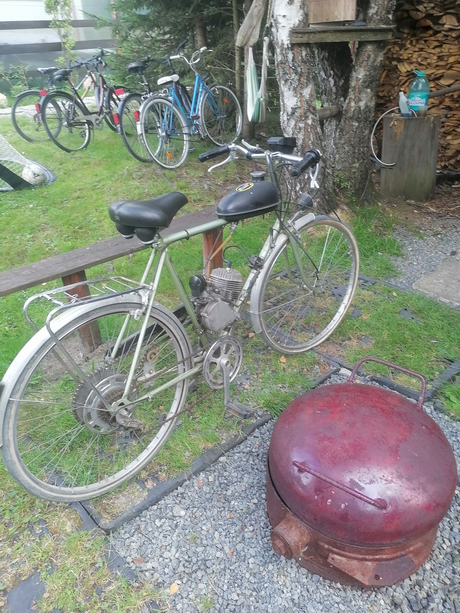 Vând bicicleta pe benzina, motor în 2T,perfect funcțională.