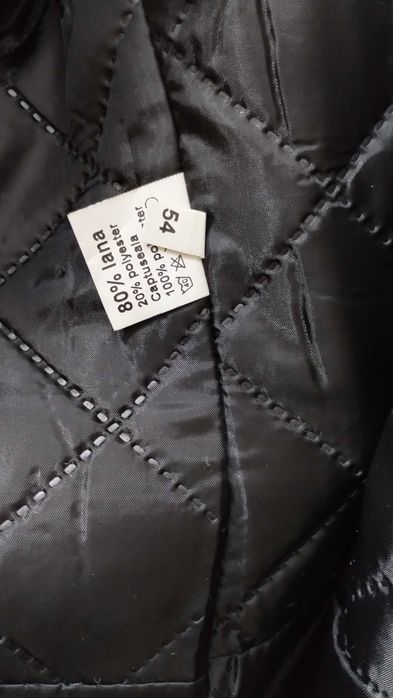 Se vinde pardesiu slim marimea 54