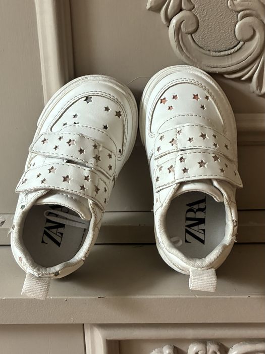 Adidași Zara mărimea 21