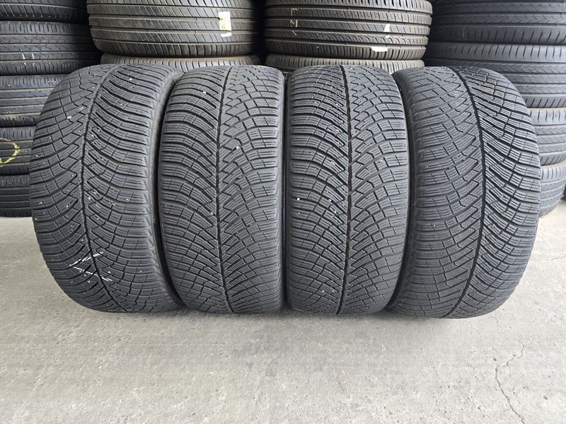 245/40/18 PIRELLI 4БР