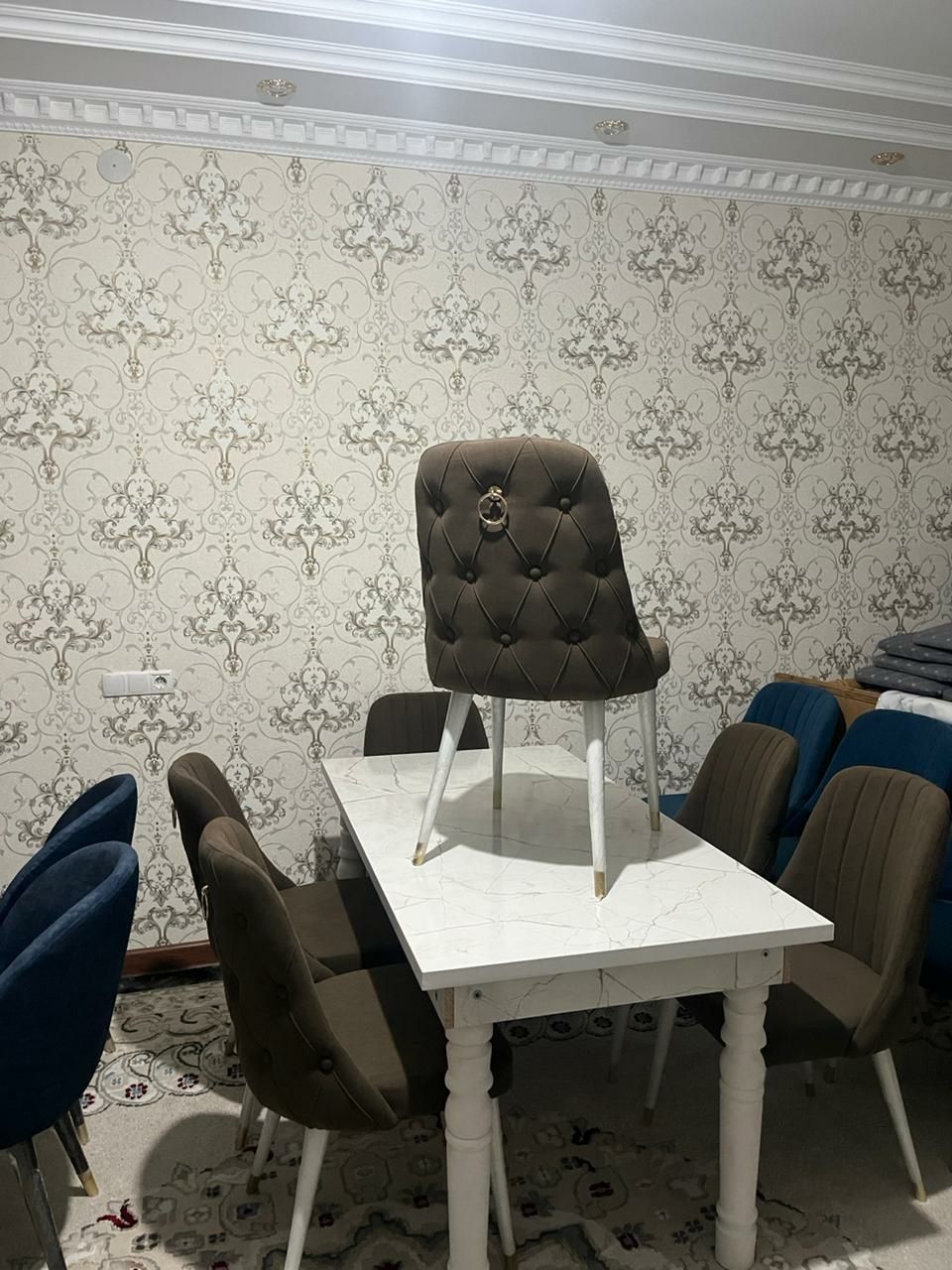 Продам стуля +стол