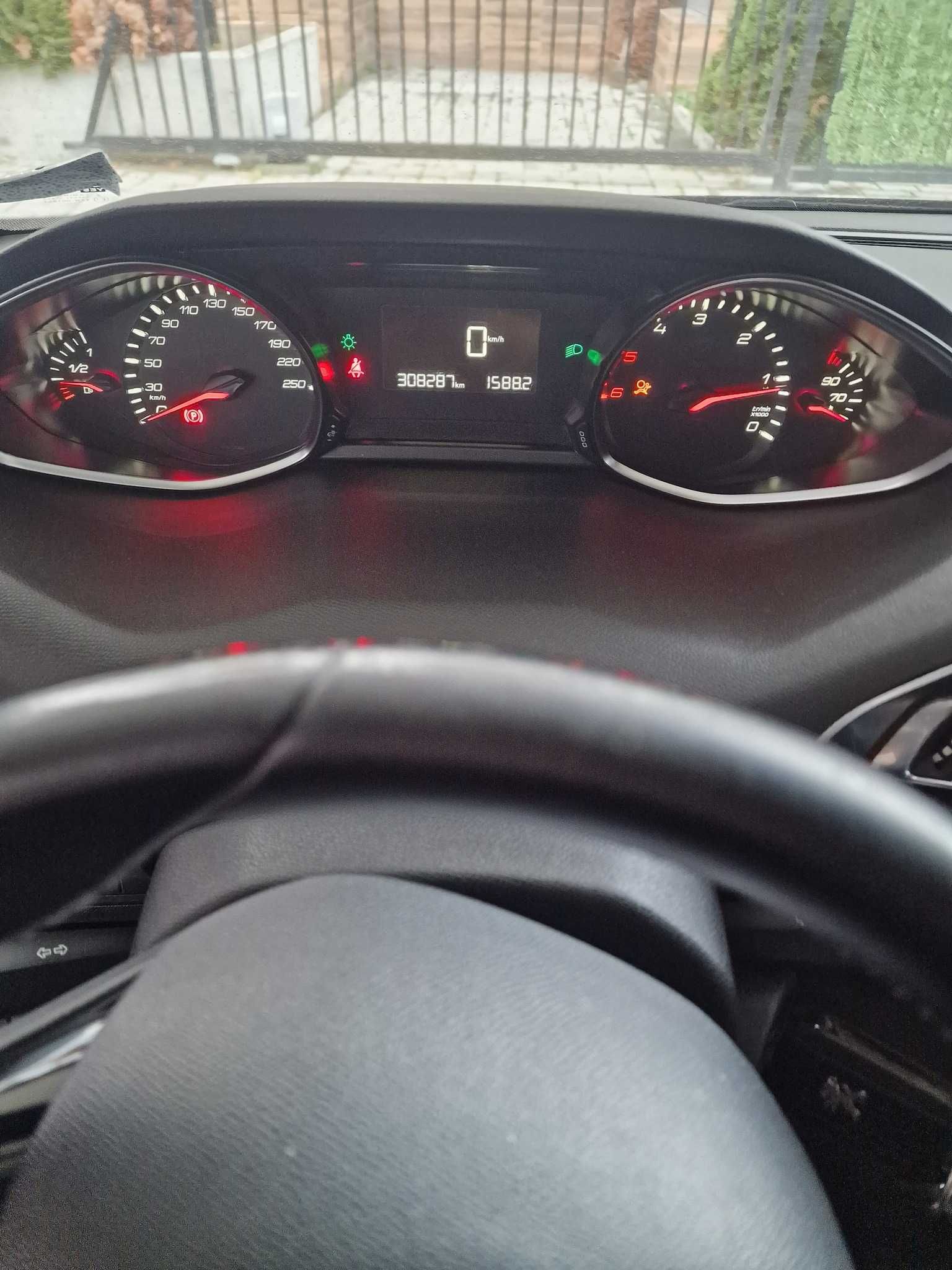 Peugeot 308 комби