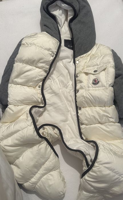 Combinezon Moncler 6-18 luni.