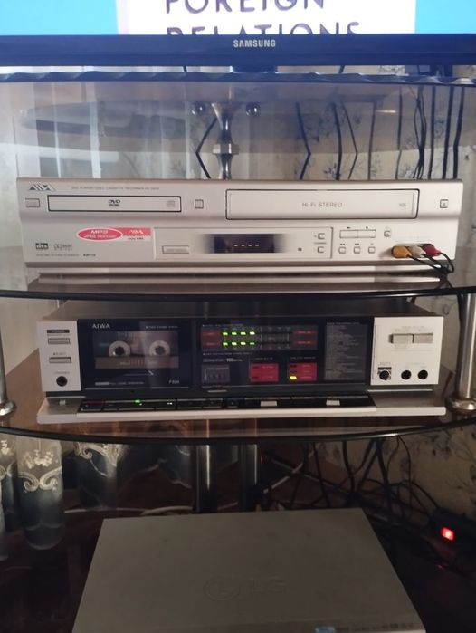 Блочная аудио-видео система AIWA.