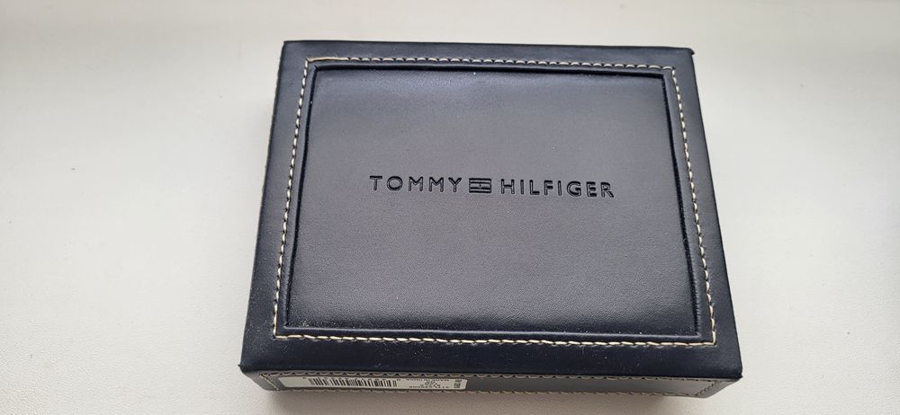 Portofel Tommy Hilfiger maro