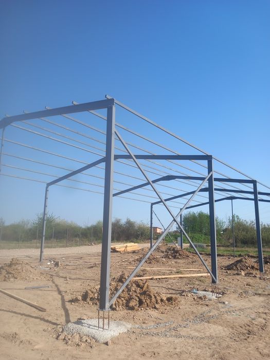 Hale metalice 10x20 4800 euro