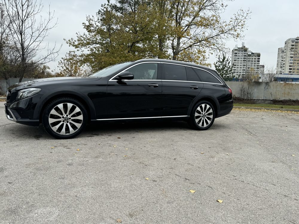 Mercedes Benz E220 ALL TERRAIN