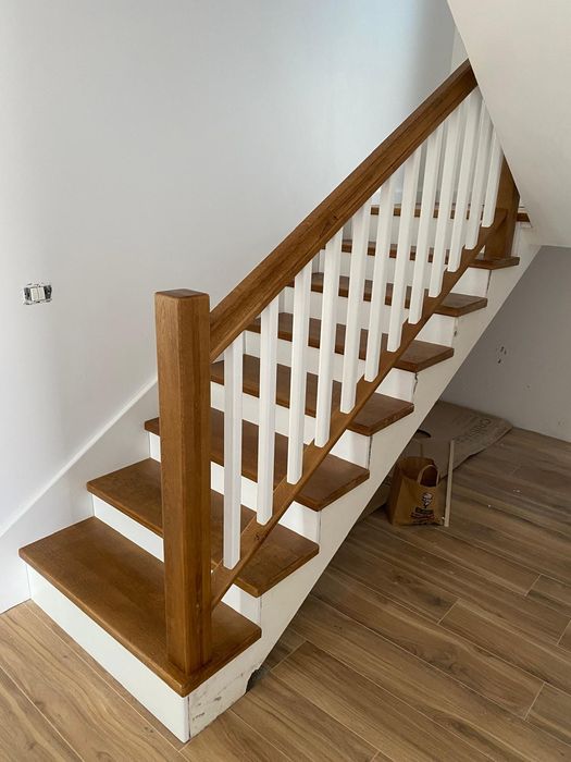 Scări interioare din lemn