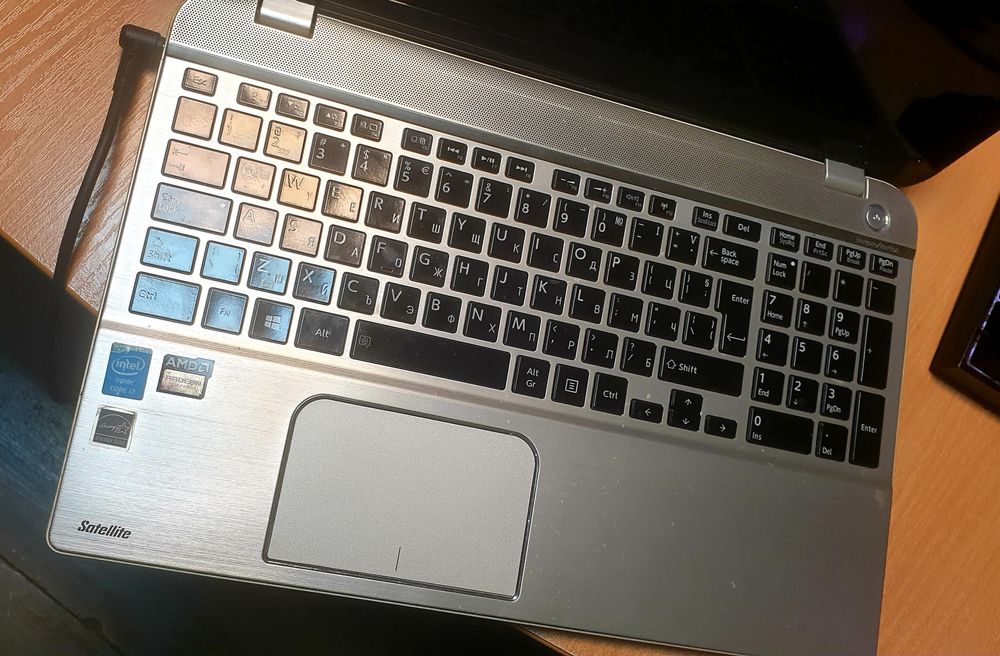 Лаптоп Toshiba P50-B-10V четириядрен 8GB