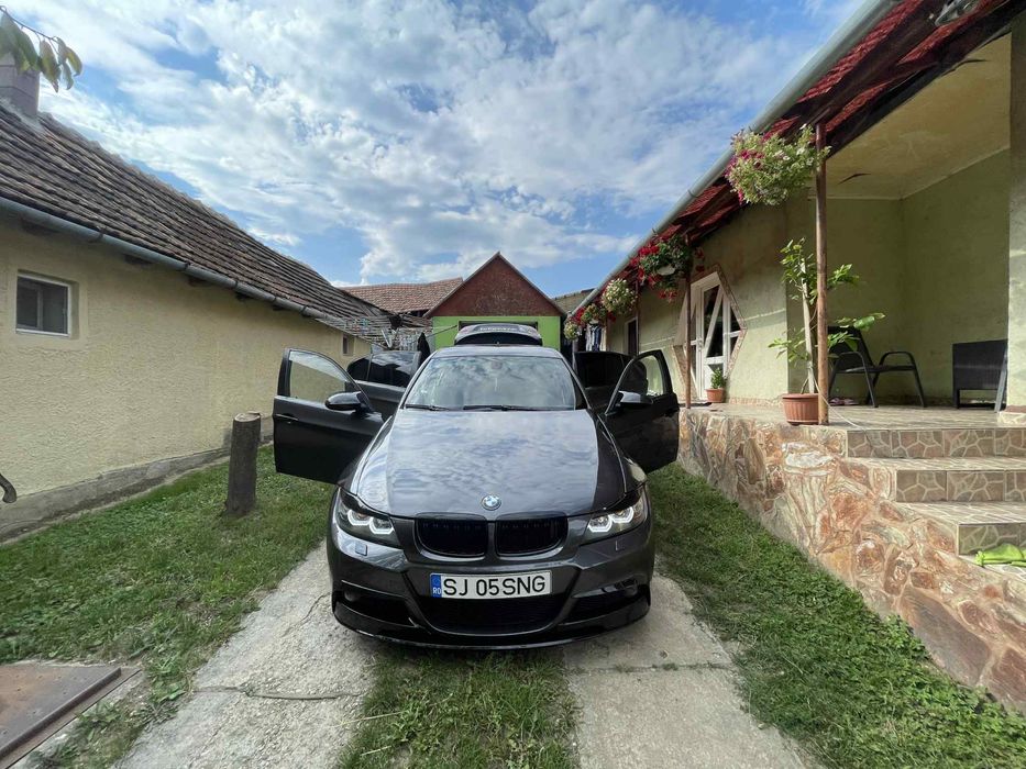 Dezmembrez bmw seria 3