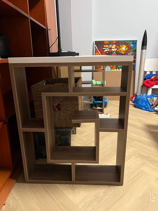 Бюро бял лак, тъмен дъб. Перфектно.