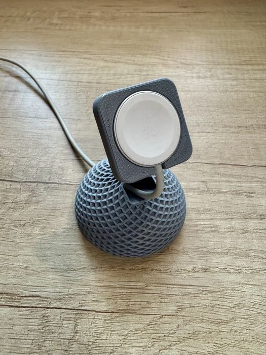 Премиум стойка за Apple Watch – стабилна и еко изработка