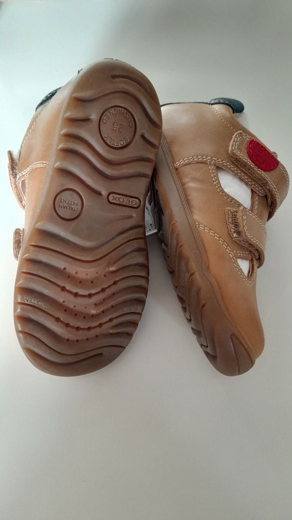 Pantofi decupați/sandale Geox nr. 25,  noi, cu etichetă