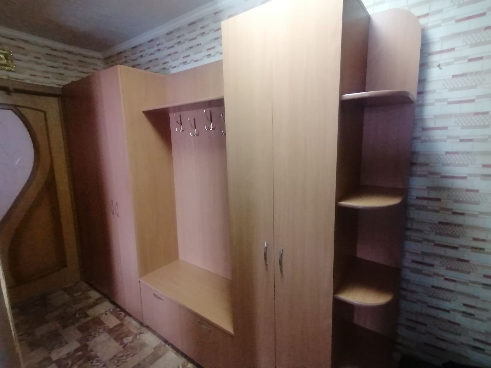 Шкаф для прихожей