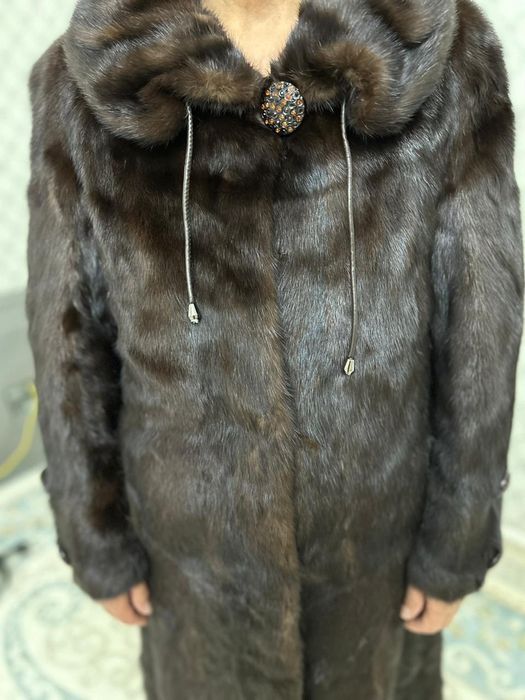 Продам норковую шубу