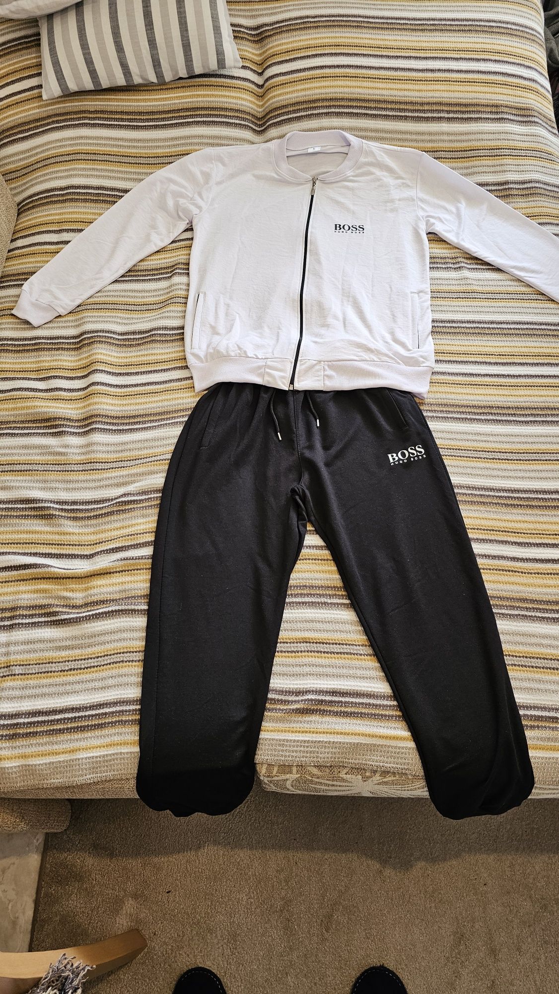 Продавам анцунг Hugo Boss