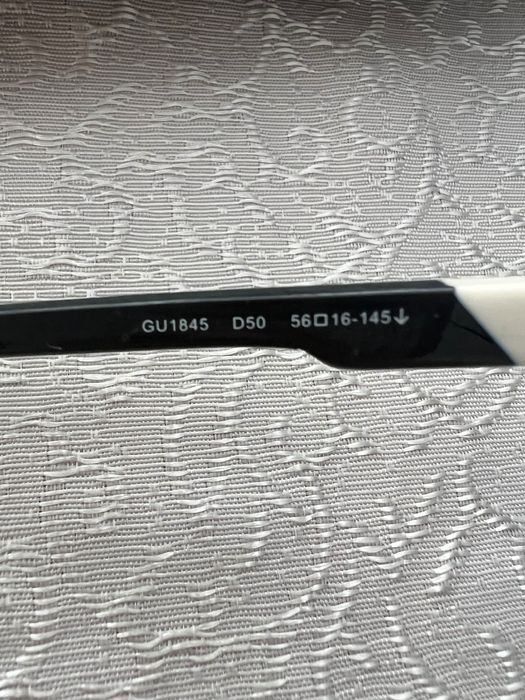 Диоптрични очила Guess