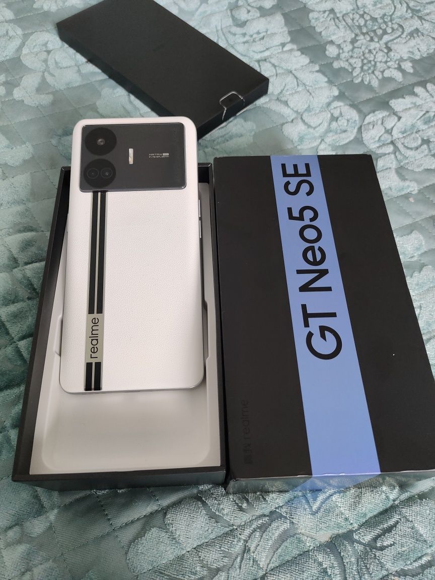 Realme GT neo5 se новый 1тб