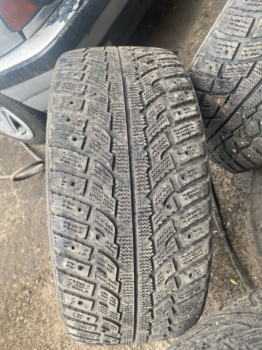 Резина зимняя стояла на бмв е38