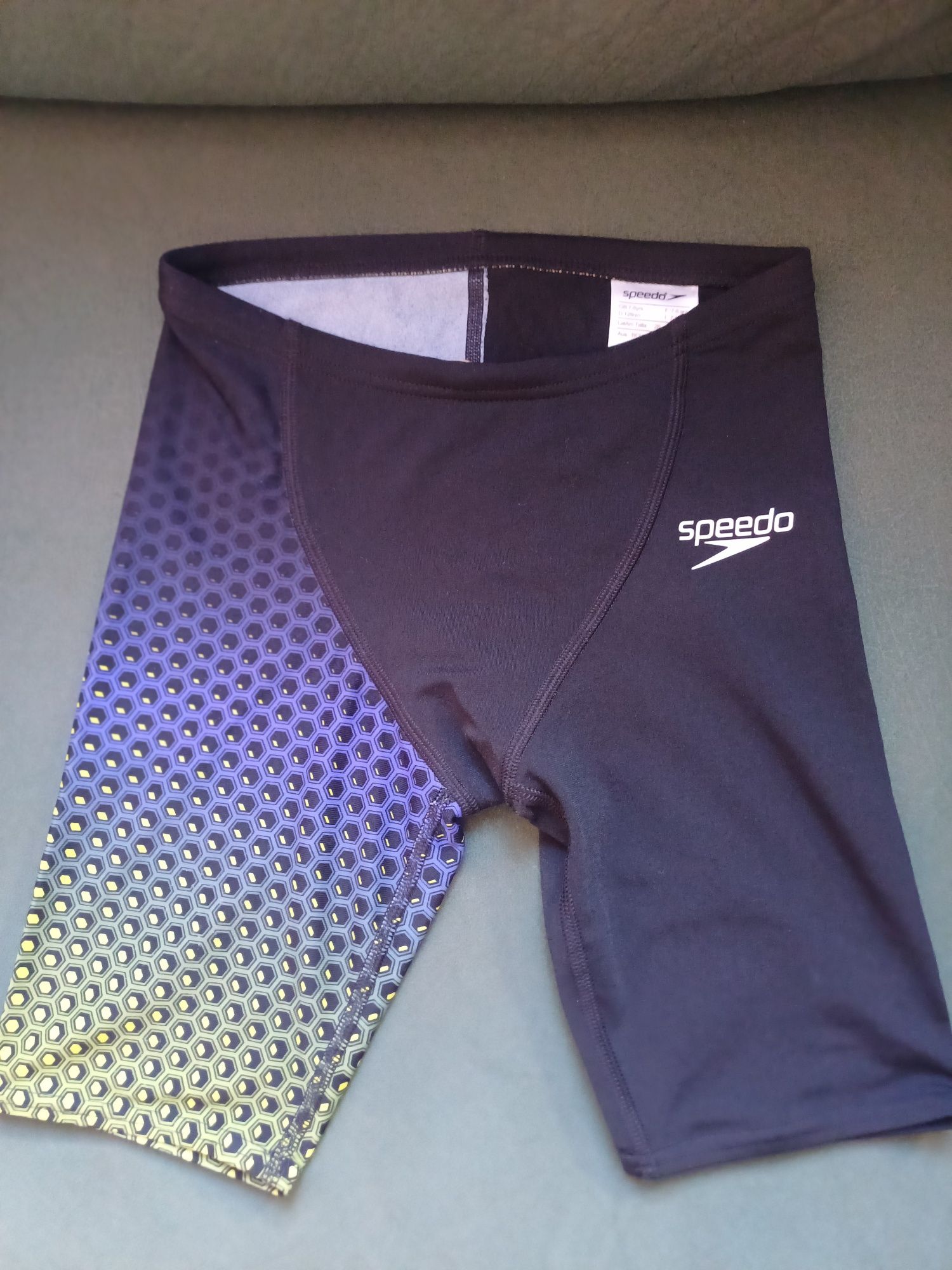 бански Arena, Speedo състезателни 9-11г 2 бр.