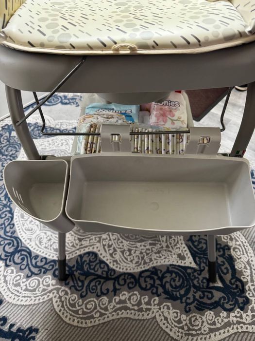 Chicco Cuddle & Bubble - пеленальный столик и ванночка 2 в 1