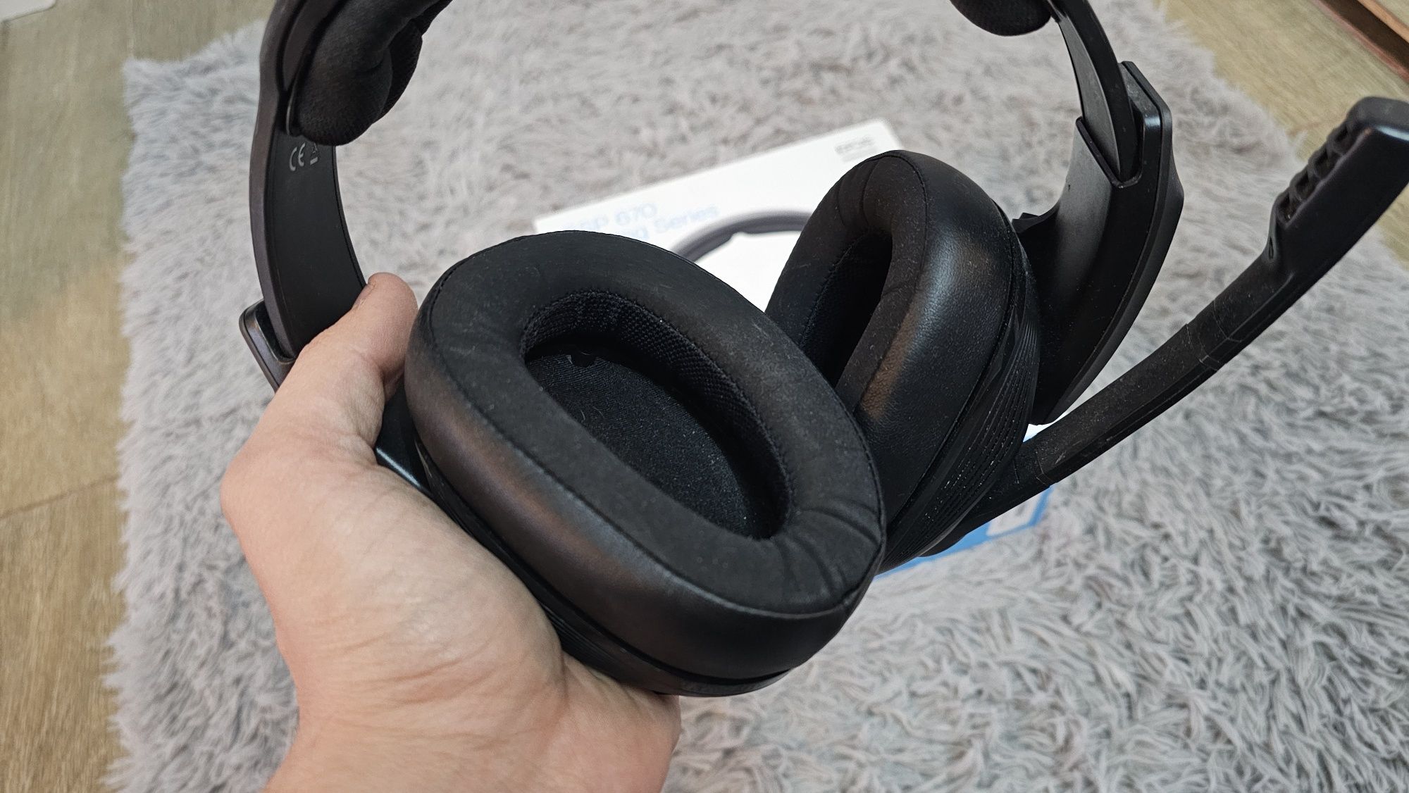 Casti gaming premium wireless Sennheiser GSP 670 cu microfon