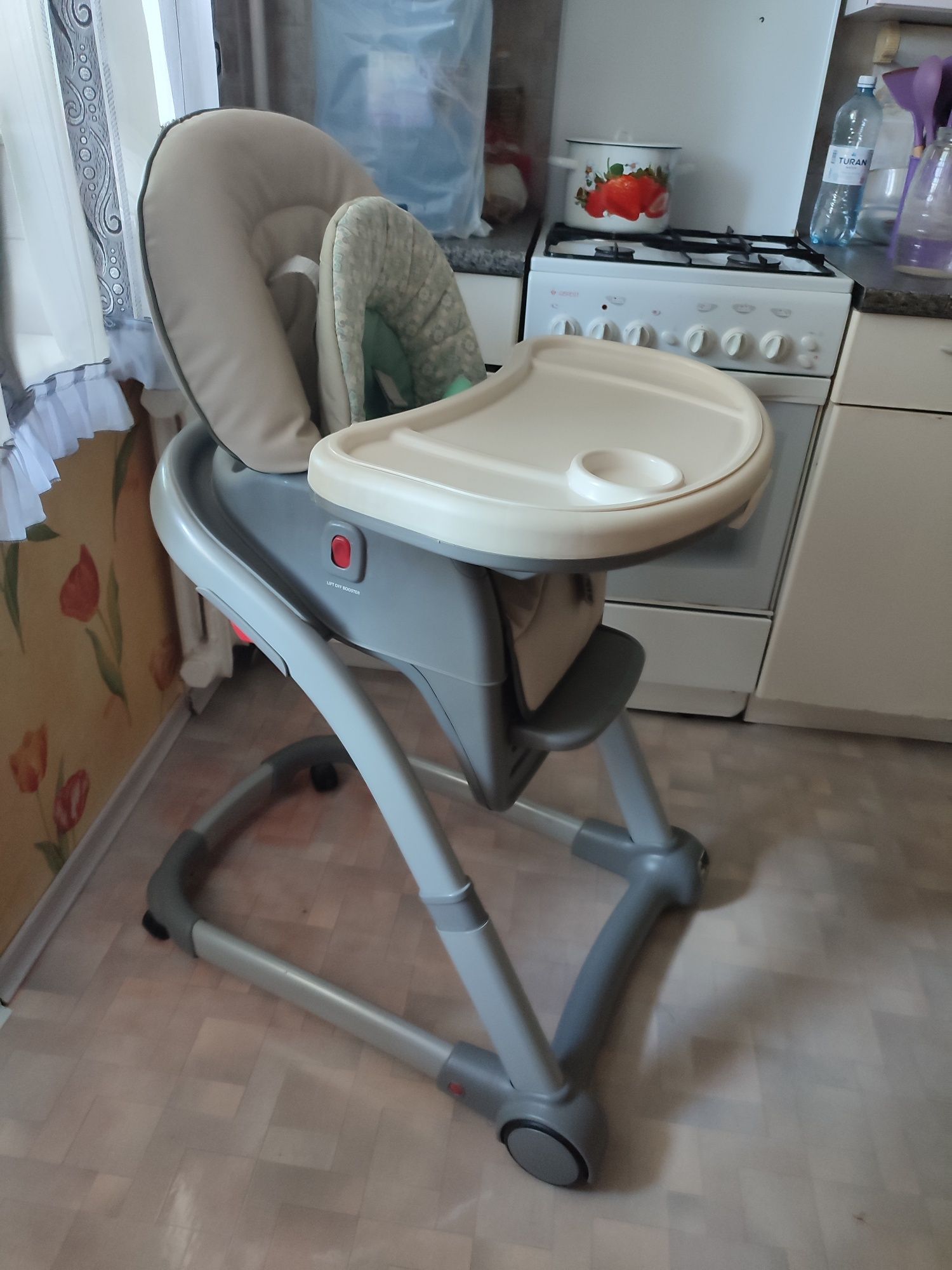Стул для кормления