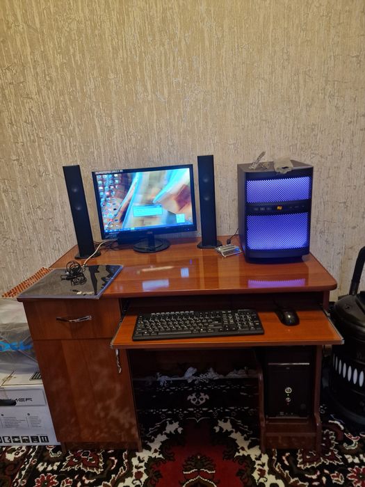 Kompyuter sotiladi narxi kelishilgan holda