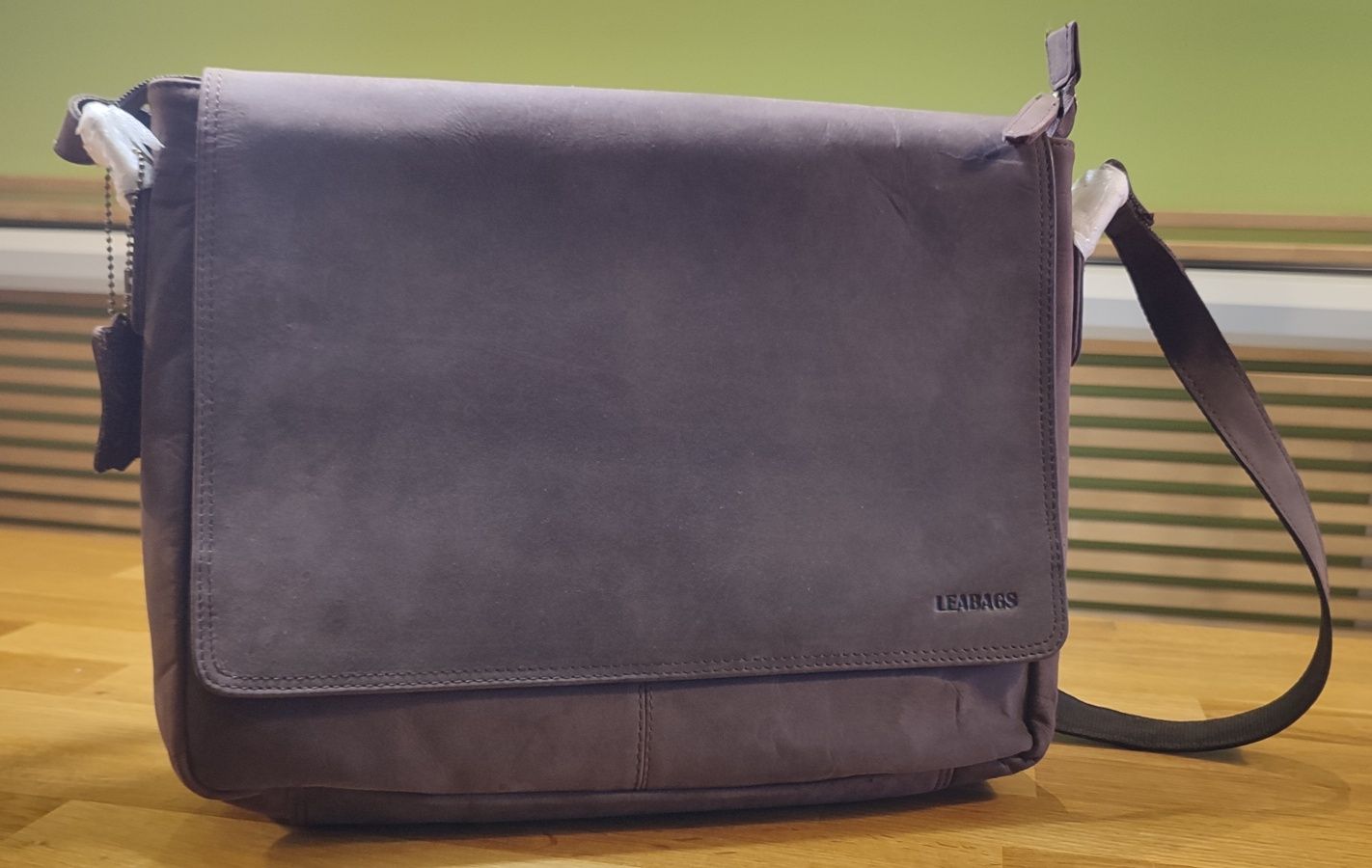 Geanta barbati Leabags din piele naturala, geanta laptop model vintage