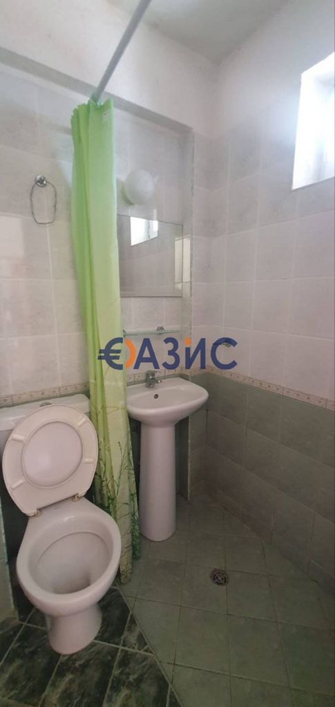 Продава се Двустаен апартамент в к.к. Слънчев бряг - 67 кв.м за 993 €/кв.м - Снимка #2