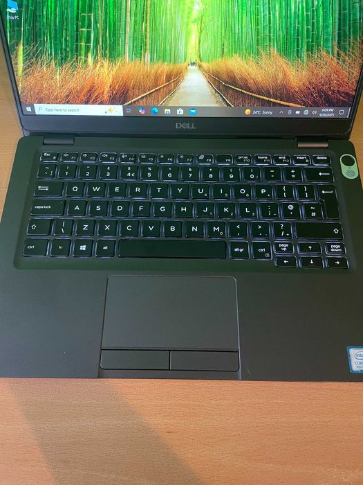 Dell 5300 - 13.3”IPS Touchscreen, 16GB RAM, i5-8265u, 512GB NVMe SSD