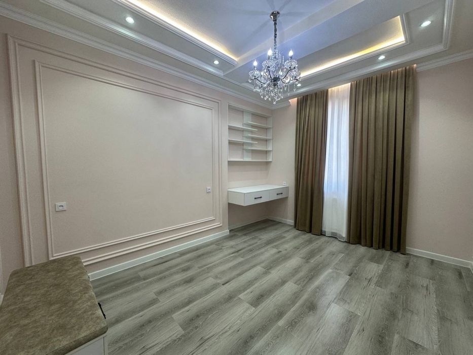 Срочно сдается 3 комнатная квартира авторский ремонт