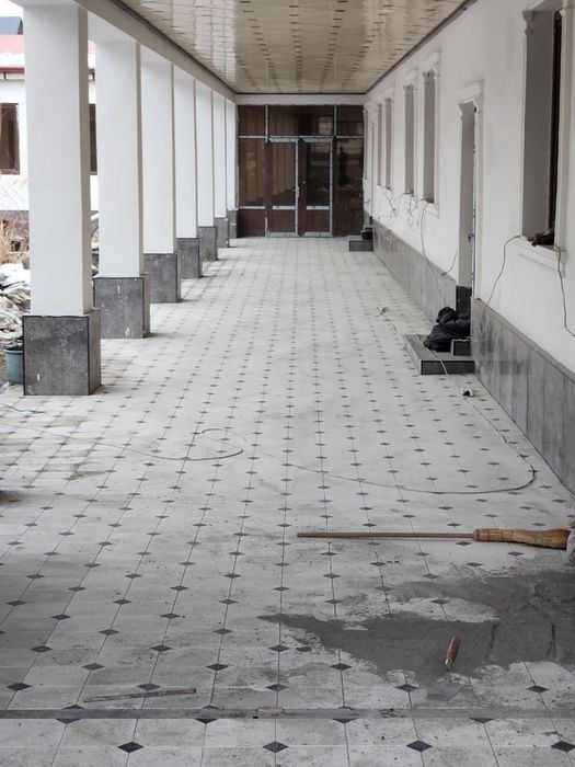 Просторный дом с участком 7 соток в центре Кибрая