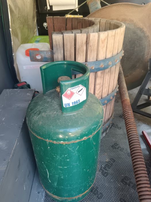 Butelii de vînzare!