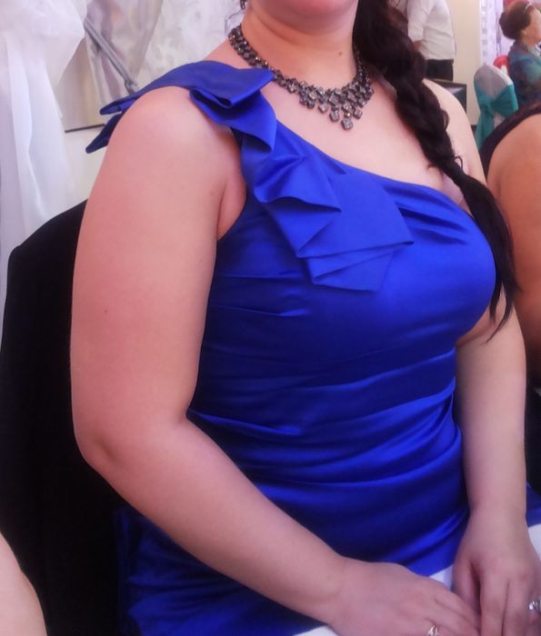 Платье вечернее