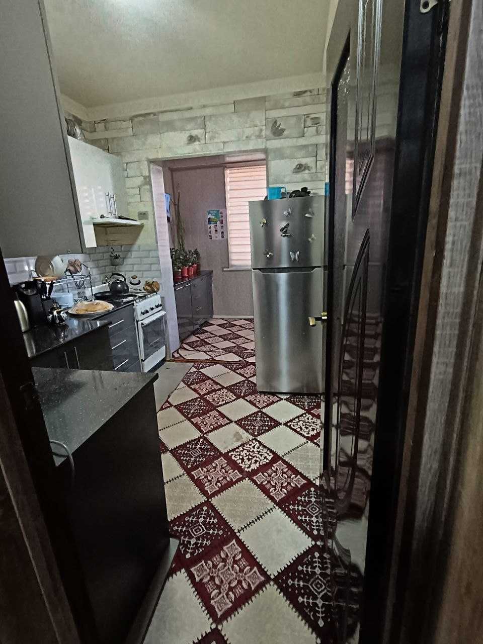 Срочно продаётся 2-х комнатная квартира в Чирчике, 10 м/район