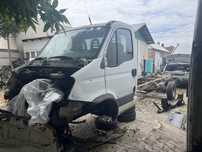 Dezmembrez iveco 35c 65c