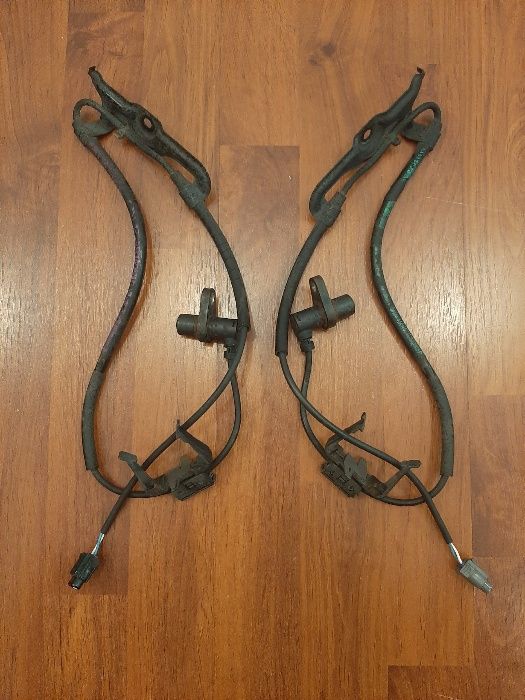 Продам Датчик ABS передний Toyota Camry 40 - 45 Lexus ES350