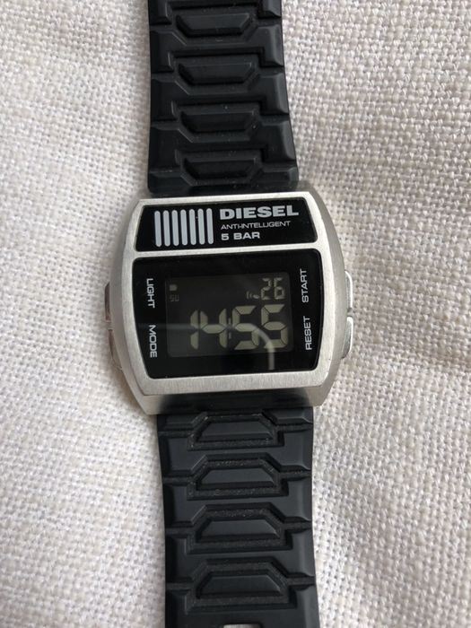 Vand ceas Diesel impecabil ca si nou