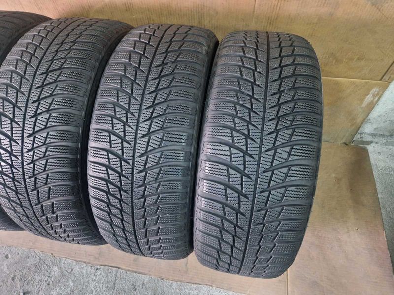 4 Bridgestone R17 215/55
зимни гуми DOT2718