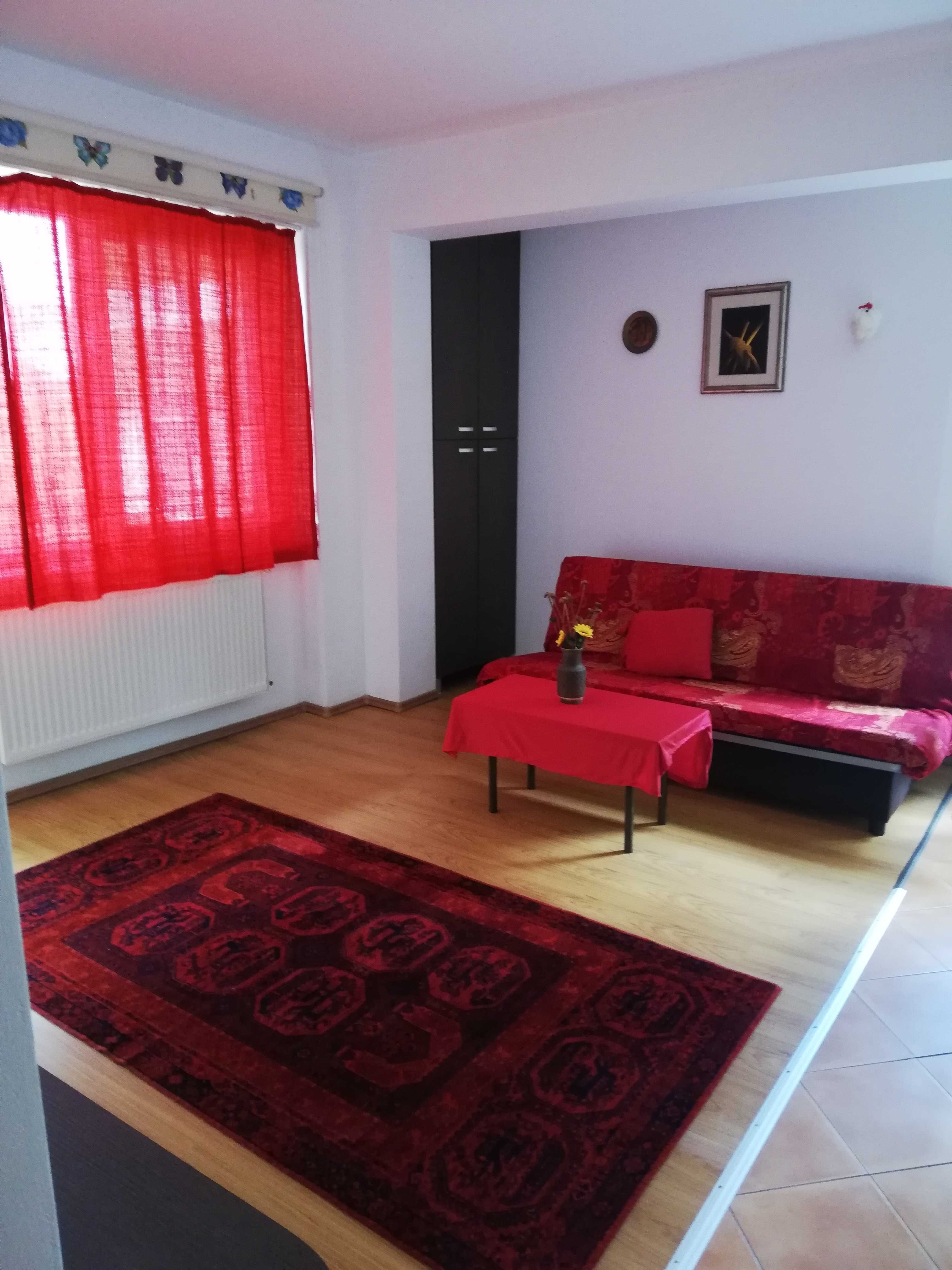 Închiriez apartament regim hotelier