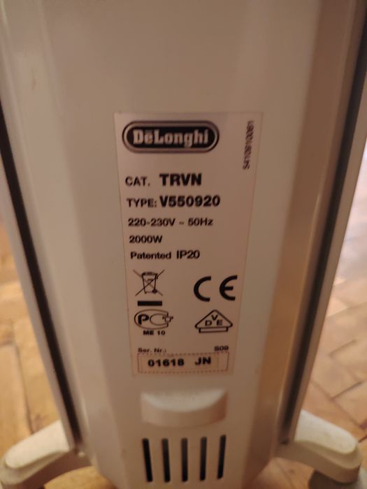 Маслен радиатор Delonghi