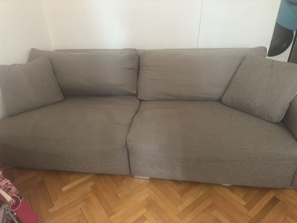 Vând canapea Mobexpert