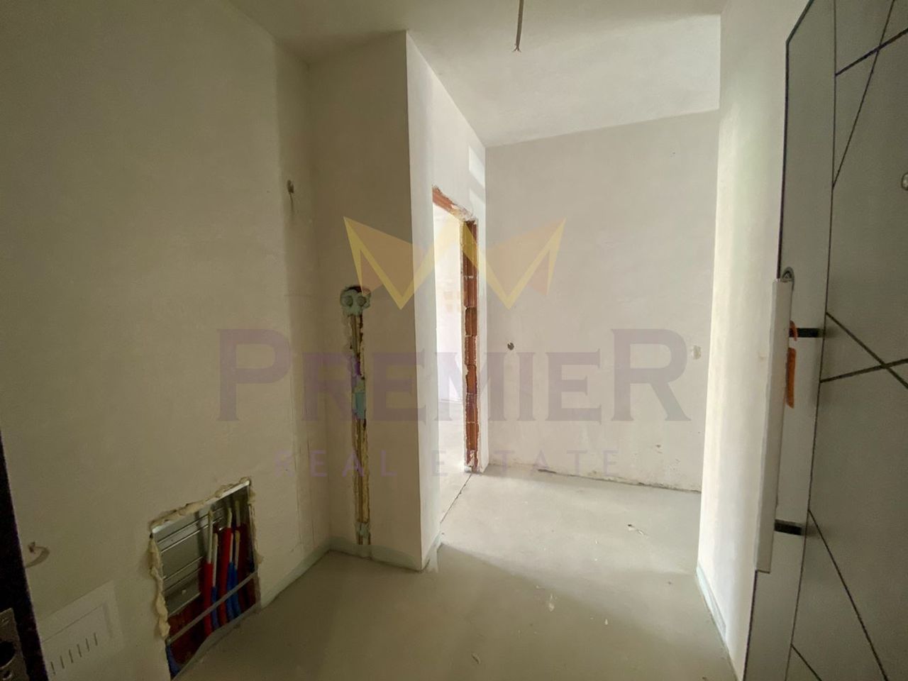 Продава се Едностаен апартамент в София, Малинова долина - 82 кв.м за 1314 €/кв.м - Снимка #2