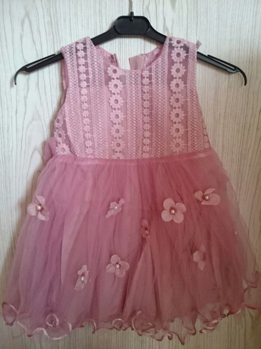 Детские нарядные платья, новые