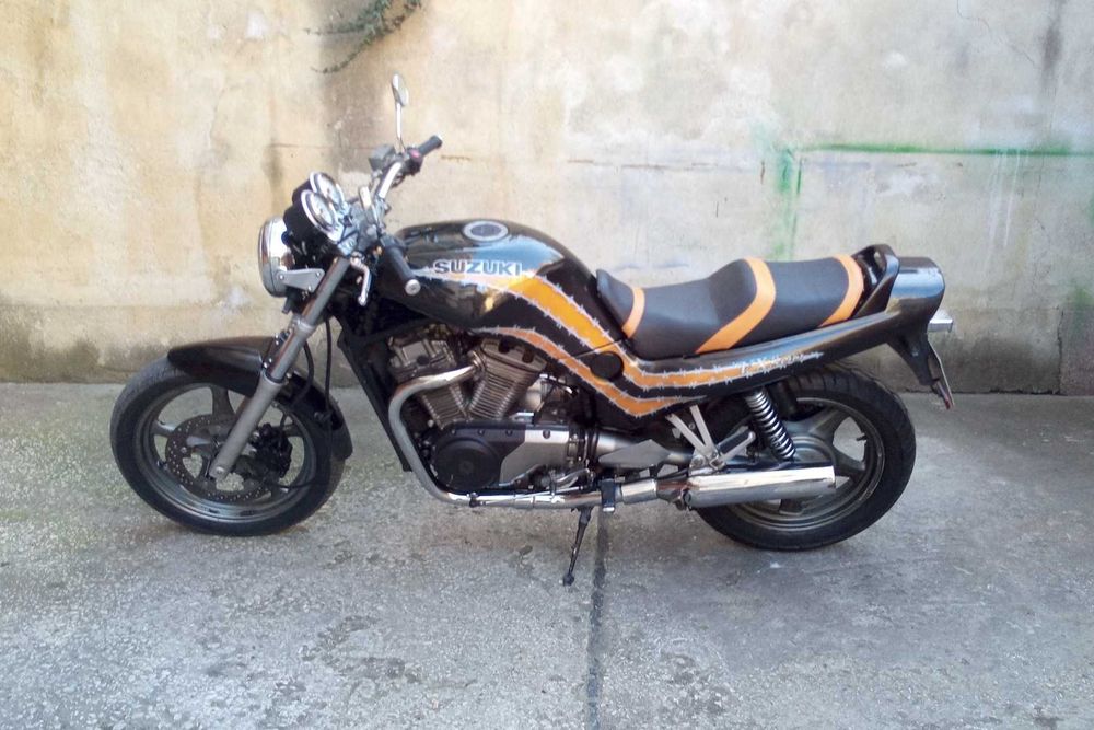 Мотоциклет Suzuki VX800, 1993