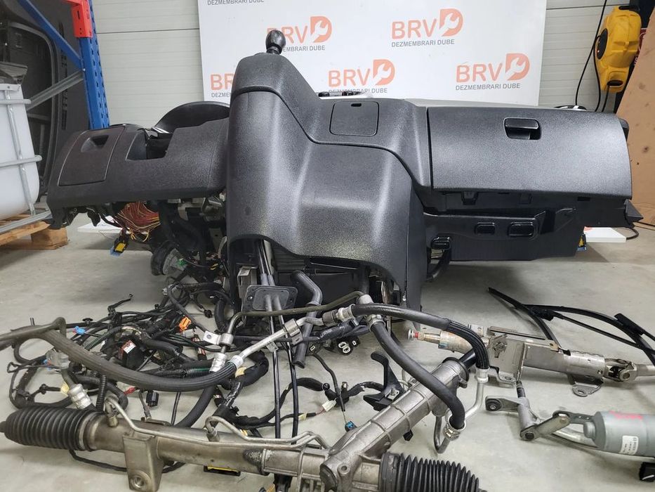 Kit complet de schimbare volan pe stanga model cu AC pentru Renault Tr