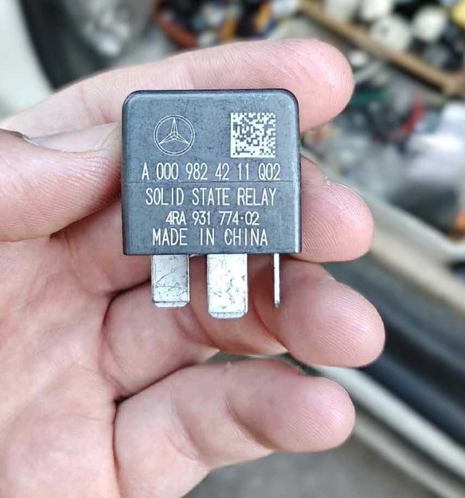 Мултифункционално реле 12V 22A - 4 пина  A217