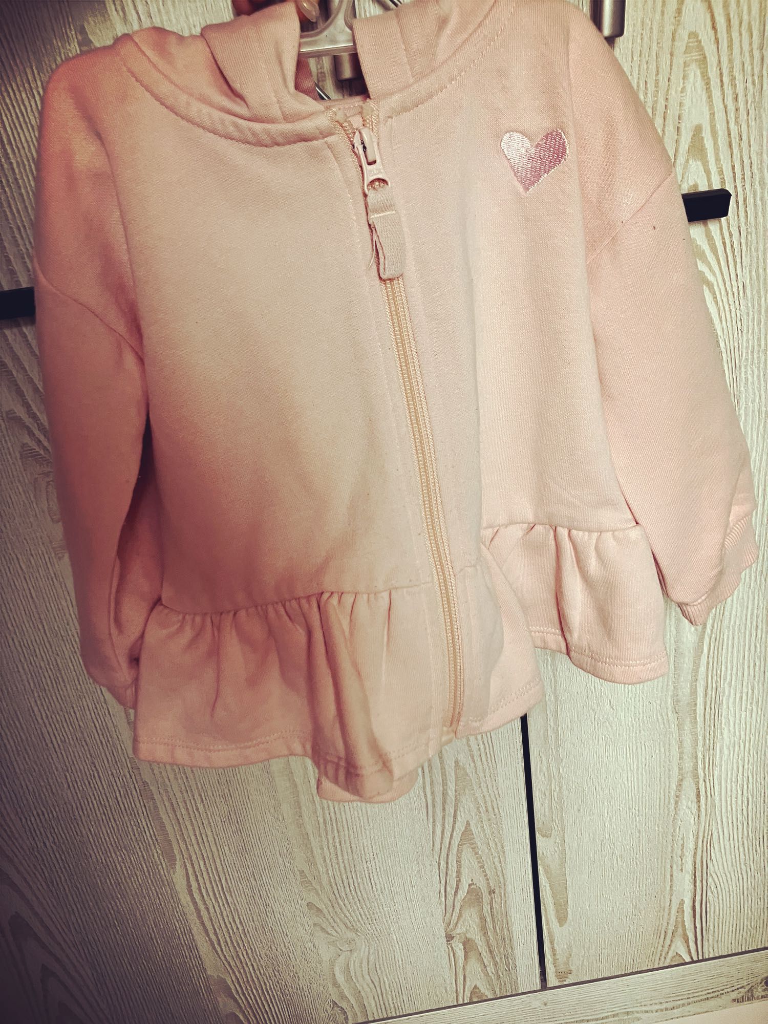 Детски екипи и суичъри- guess,zara,next