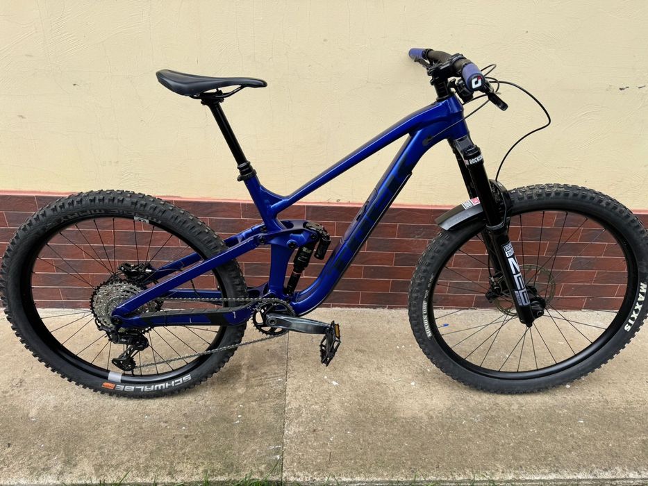 Bicicleta enduro Full suspensie Trek Slash 8